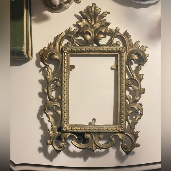 ✨ antique ornate filigree Vintage Art Nouveau Brass Mirror or picture Frame - Picture 1 of 14